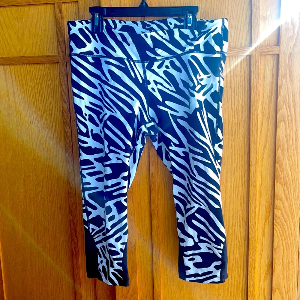 Nike Dri-Fit Zebra capris